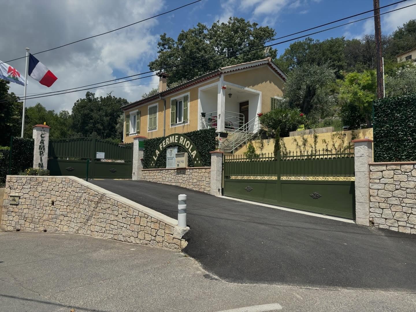 Camping La Ferme Riola | Contactez-nous